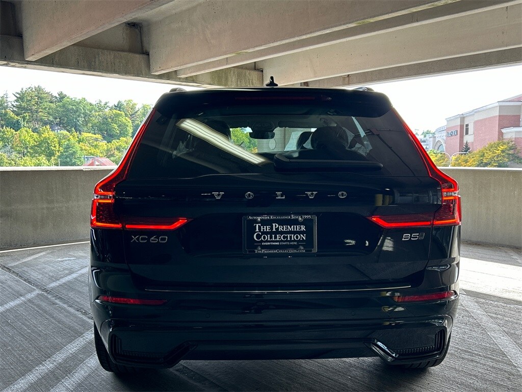 2026 Volvo XC60 B5 photo 3