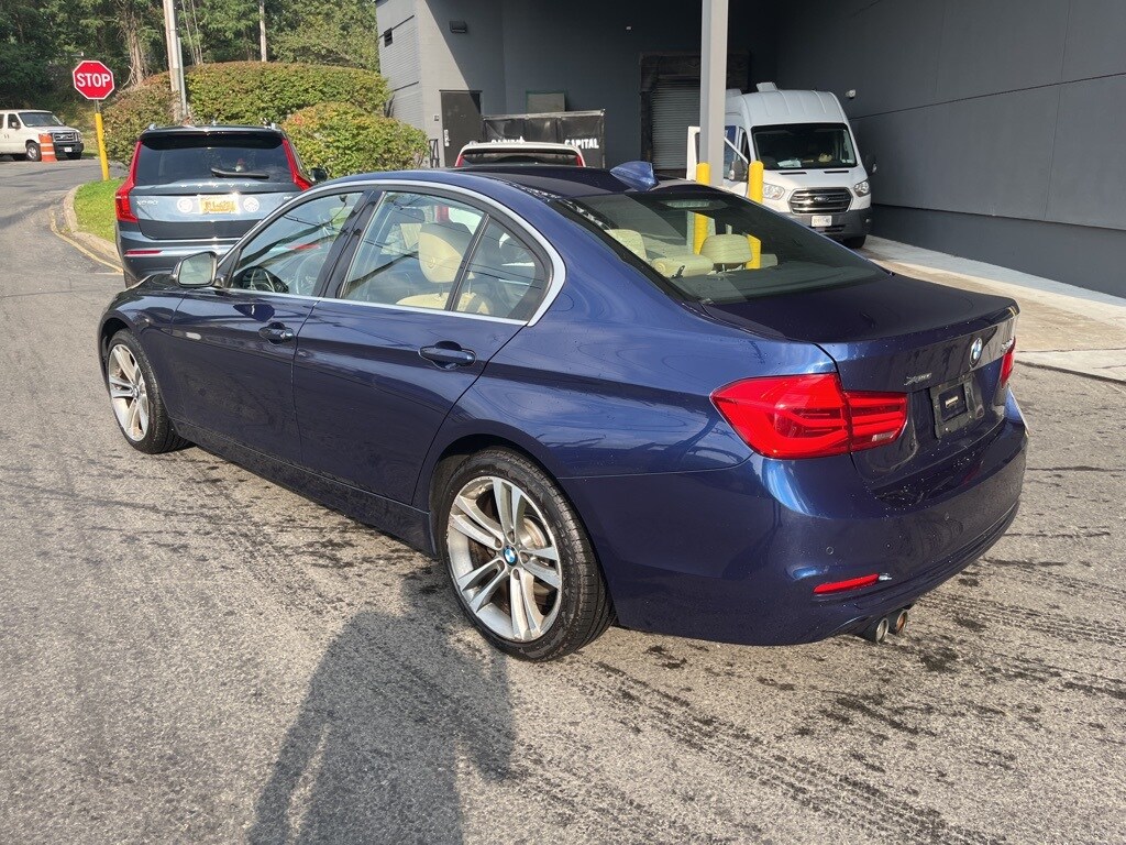 2017 Bmw 330i xDrive Sedan photo 2
