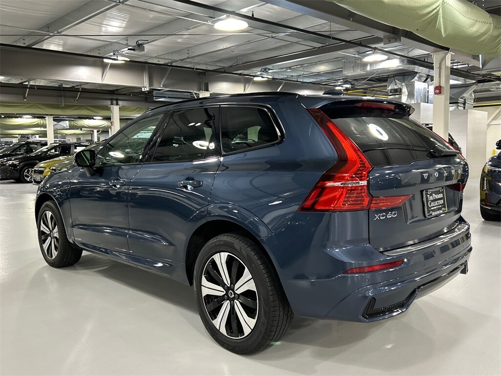 2024 Volvo XC60 Recharge Hybrid T8 Plus photo 3