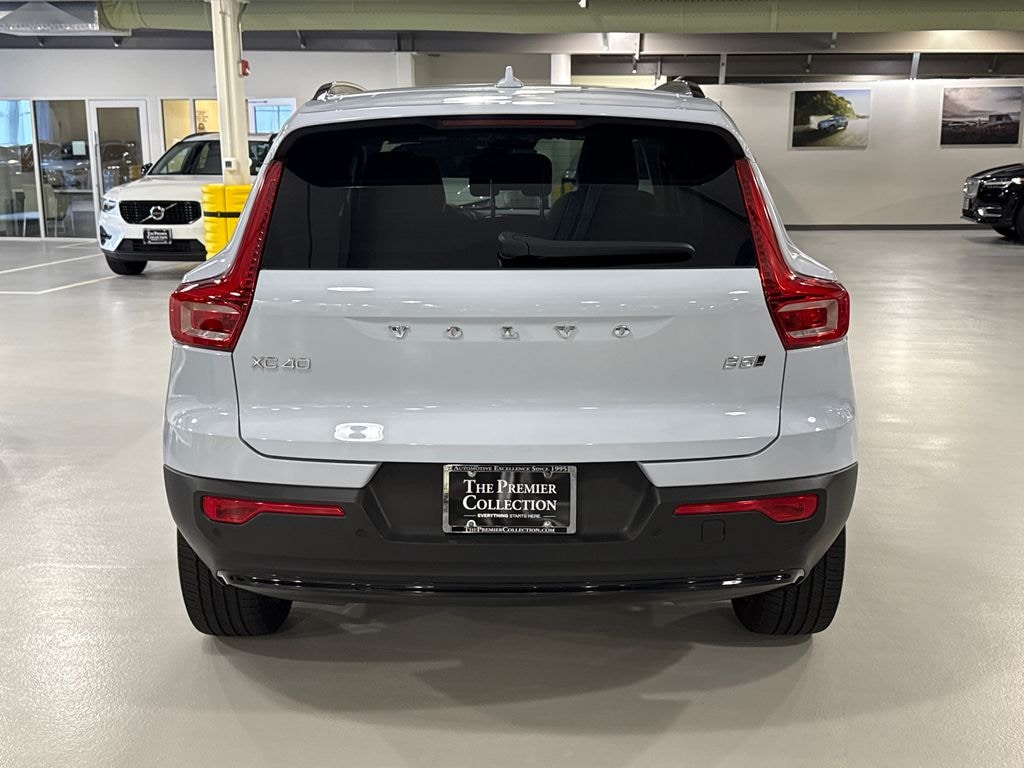 Certified 2024 Volvo XC40 B5 Plus Dark SUV
