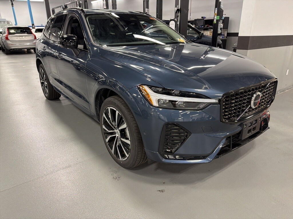Certified 2025 Volvo XC60 B5 Plus SUV