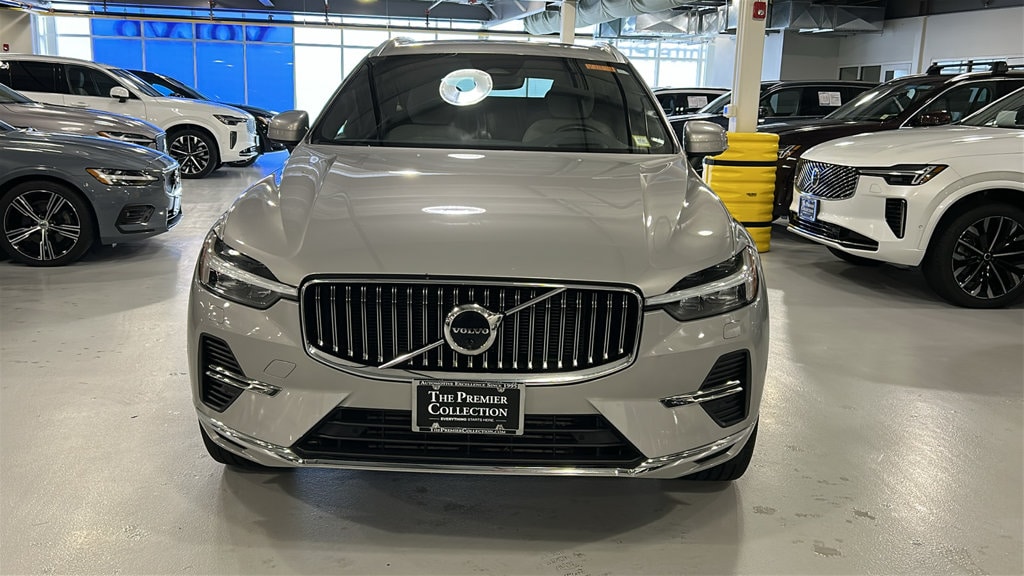 Used 2022 Volvo XC60 Recharge Plug-In Hybrid eAWD Inscription SUV