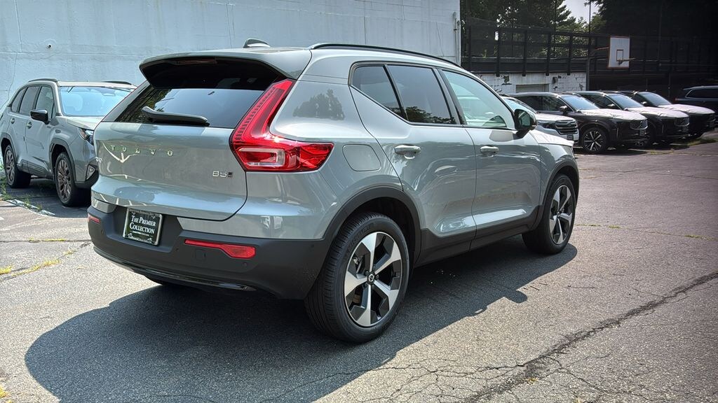 New 2026 Volvo XC40 B5 Plus SUV
