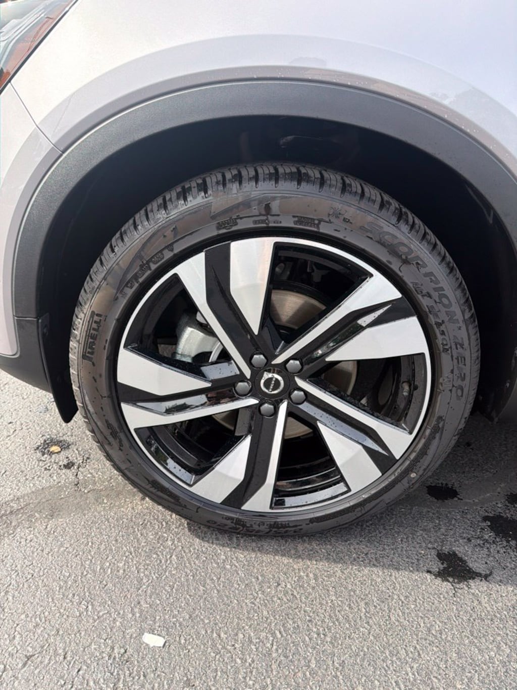 New 2026 Volvo XC40 B5 Plus SUV
