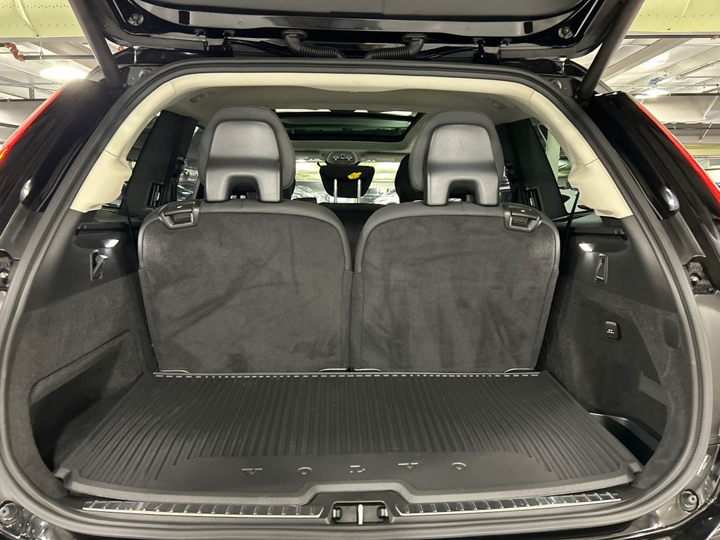 2026 Volvo XC90 Plus - Photo 28