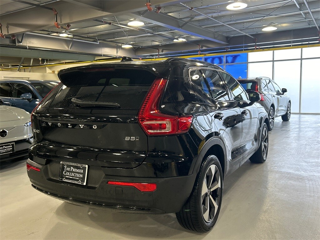 Certified 2025 Volvo XC40 B5 Plus Dark Theme SUV