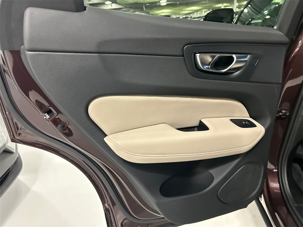 2026 Volvo XC60 Core - Photo 21
