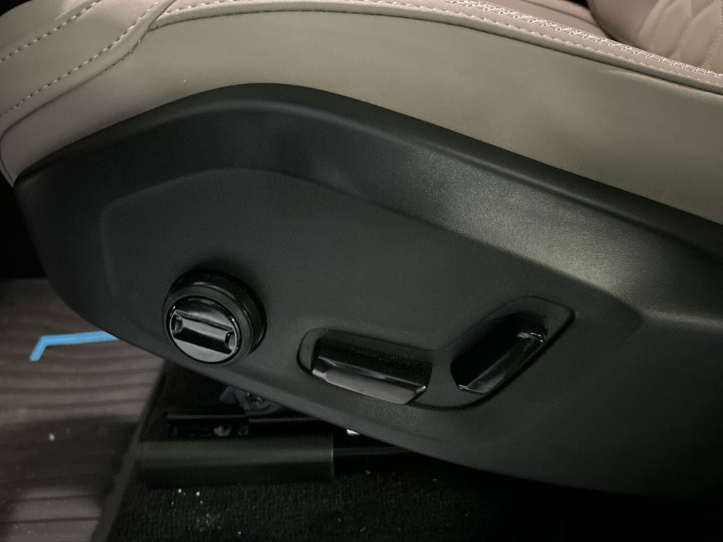 2026 Volvo XC90 Plus - Photo 11