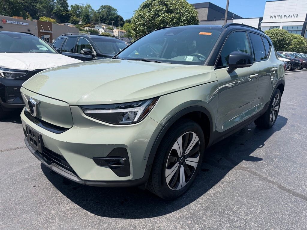 Used 2023 Volvo XC40 Recharge Pure Electric Plus SUV