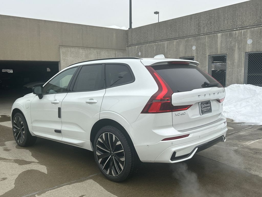 New 2026 Volvo XC60 plug-in hybrid T8 Ultra SUV