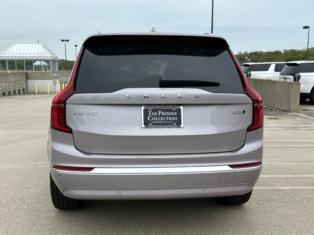 New 2026 Volvo XC90 B5 Core SUV