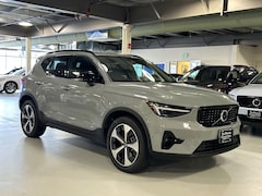 2026 Volvo XC40 B5 Plus SUV