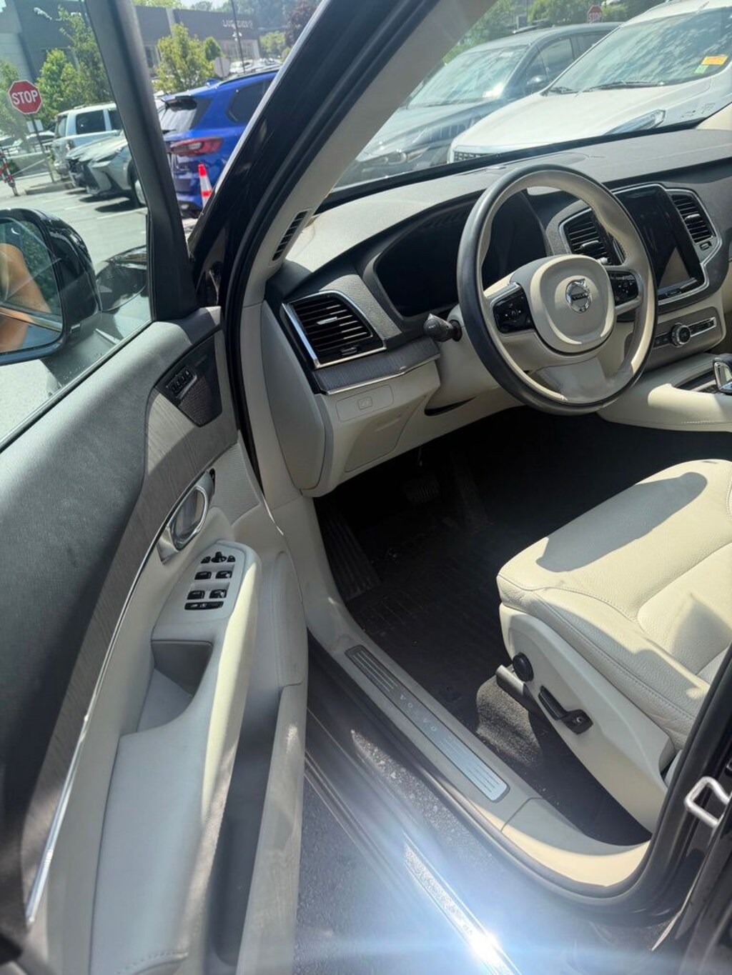 Used 2023 Volvo XC90 B6 AWD Plus 7-Seater SUV
