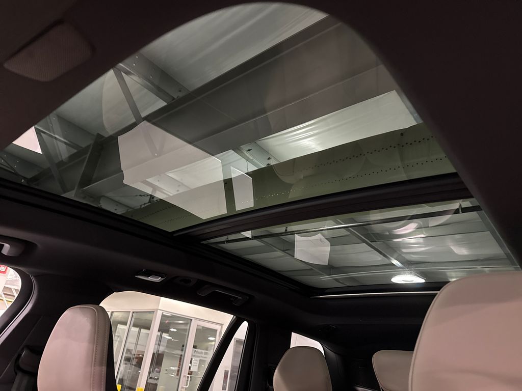 2026 Volvo XC90 Core - Photo 19