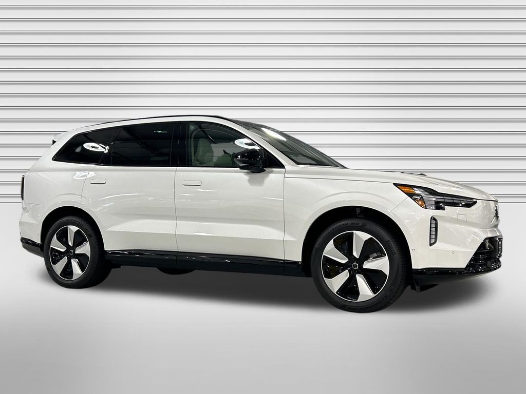 2026 Volvo EX90