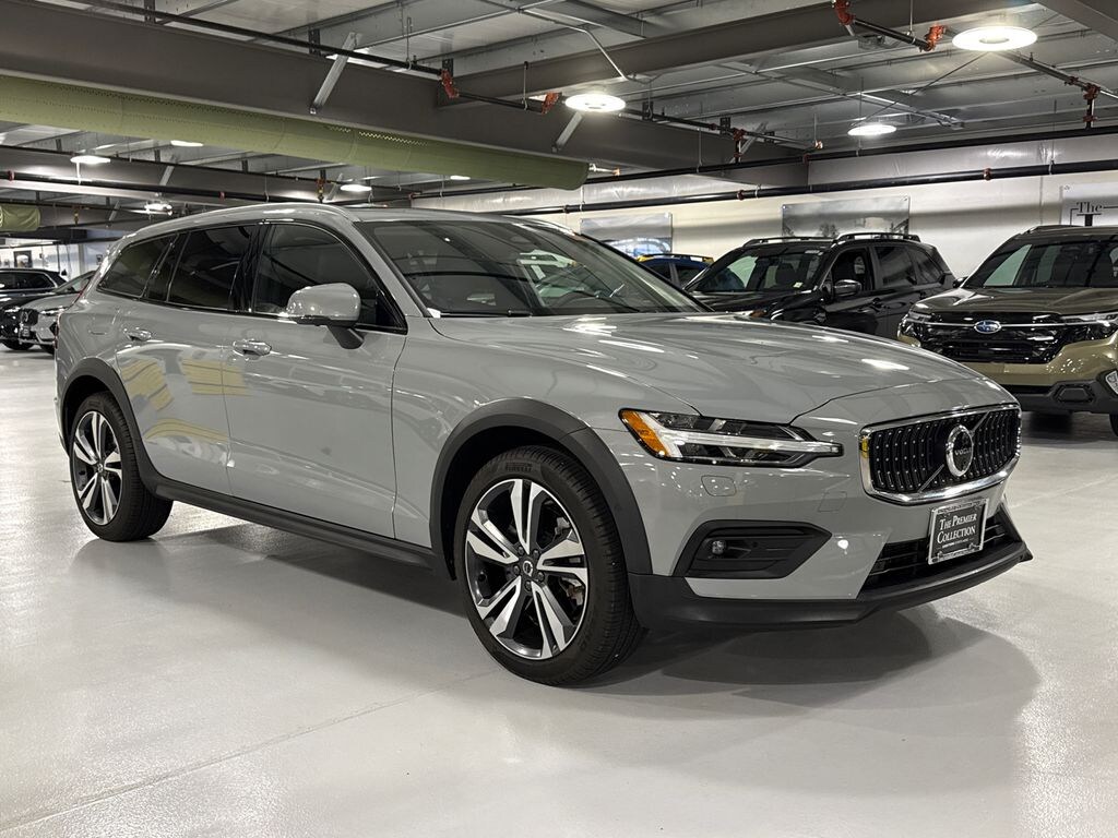 Certified 2025 Volvo V60 Cross Country B5 Plus Wagon