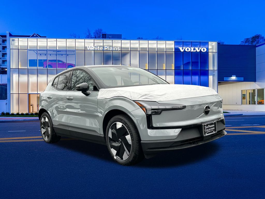 2025 Volvo EX30 Twin Motor Performance Plus's photo