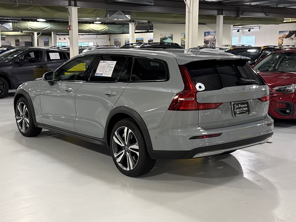 Certified 2025 Volvo V60 Cross Country B5 Plus Wagon