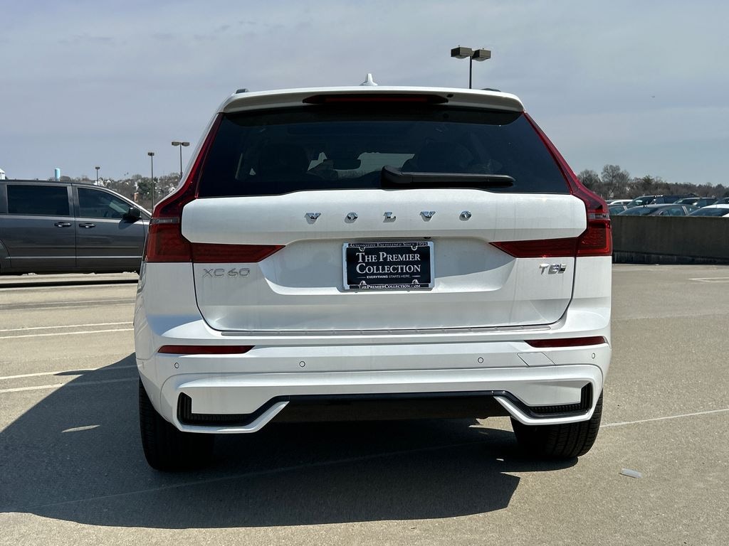 New 2026 Volvo XC60 plug-in hybrid T8 Ultra Black Edition SUV