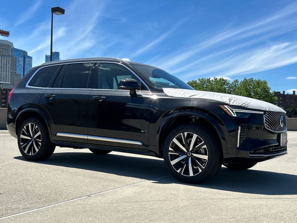 New 2026 Volvo XC90 B5 Core SUV