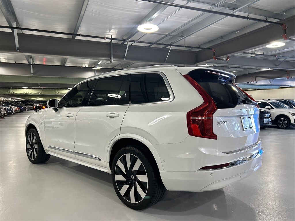 2024 Volvo XC90 Recharge T8 Ultimate photo 4