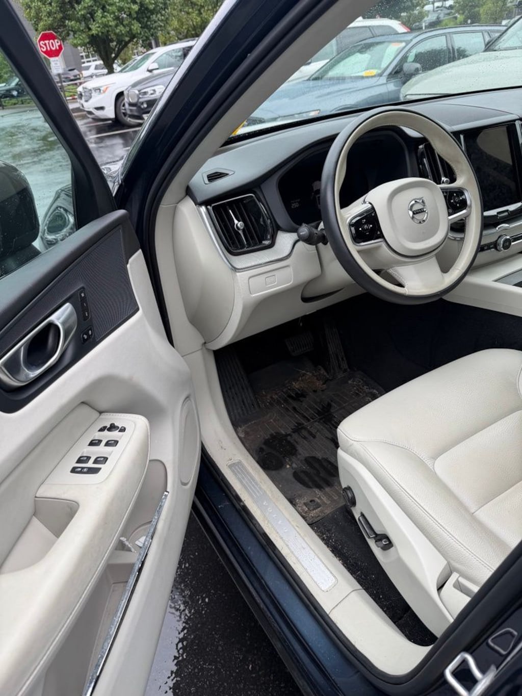 Certified 2024 Volvo XC60 B5 Plus Dark SUV