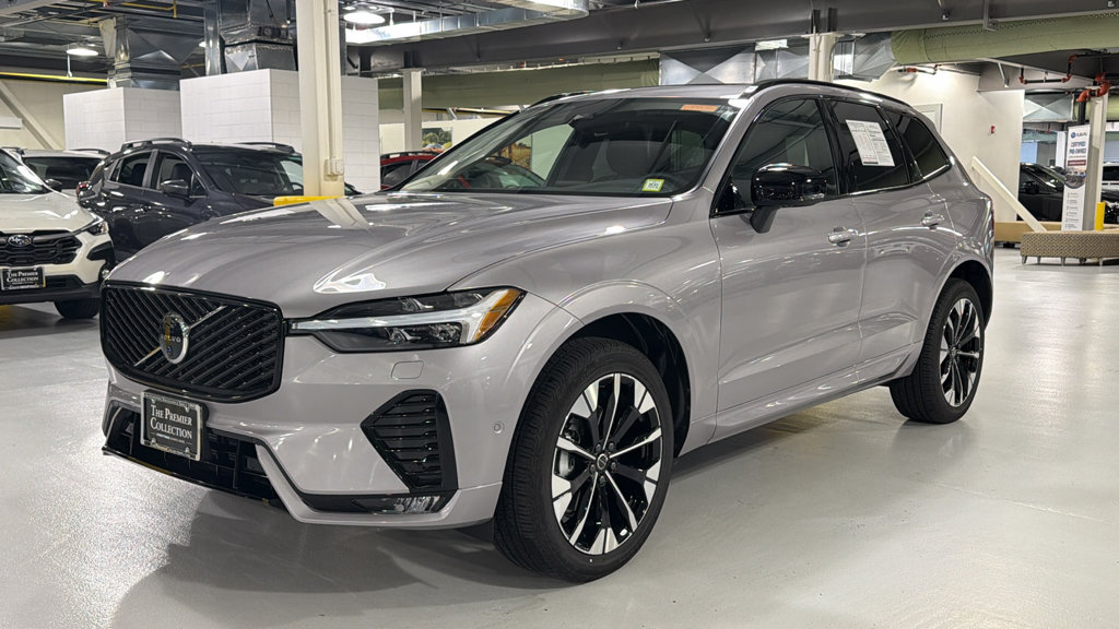 New 2026 Volvo XC60 B5 Plus SUV