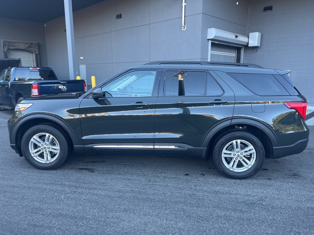 2022 Ford Explorer XLT photo 3