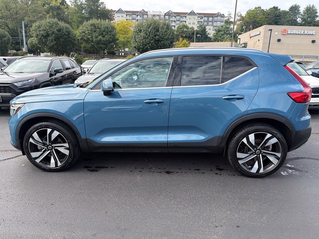 Used 2024 Volvo XC40 B5 Plus Bright SUV