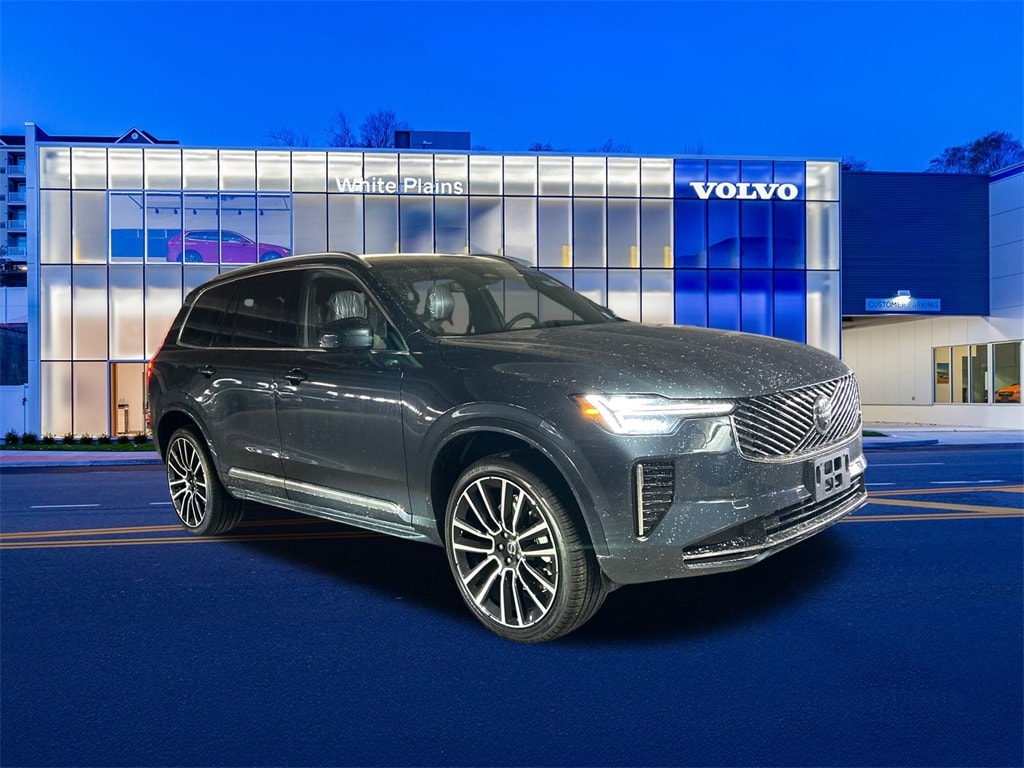 2026 Volvo XC90 Plus's photo