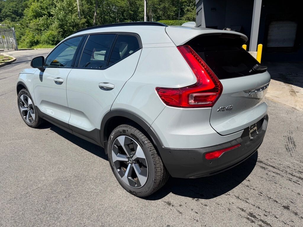 Certified 2026 Volvo XC40 B5 Plus SUV