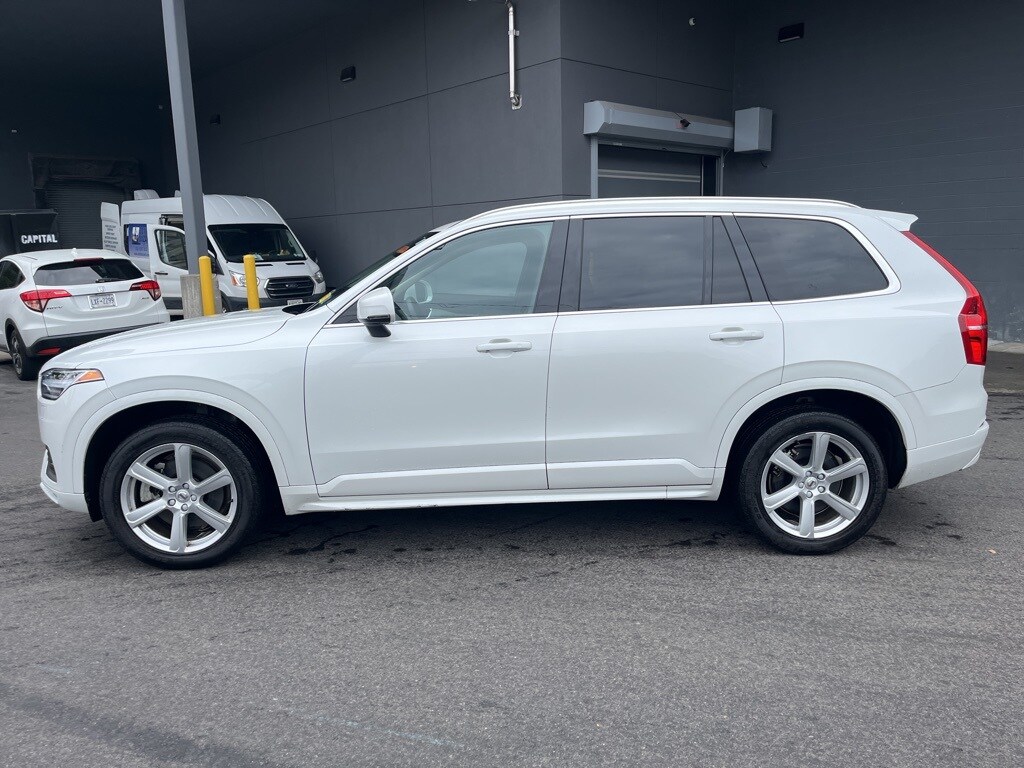 2023 Volvo XC90 B5 AWD Core photo 3