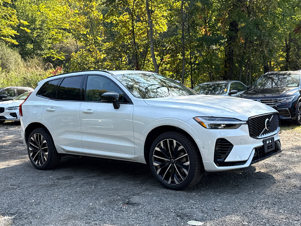 New 2027 Volvo XC60 plug-in hybrid T8 Ultra SUV
