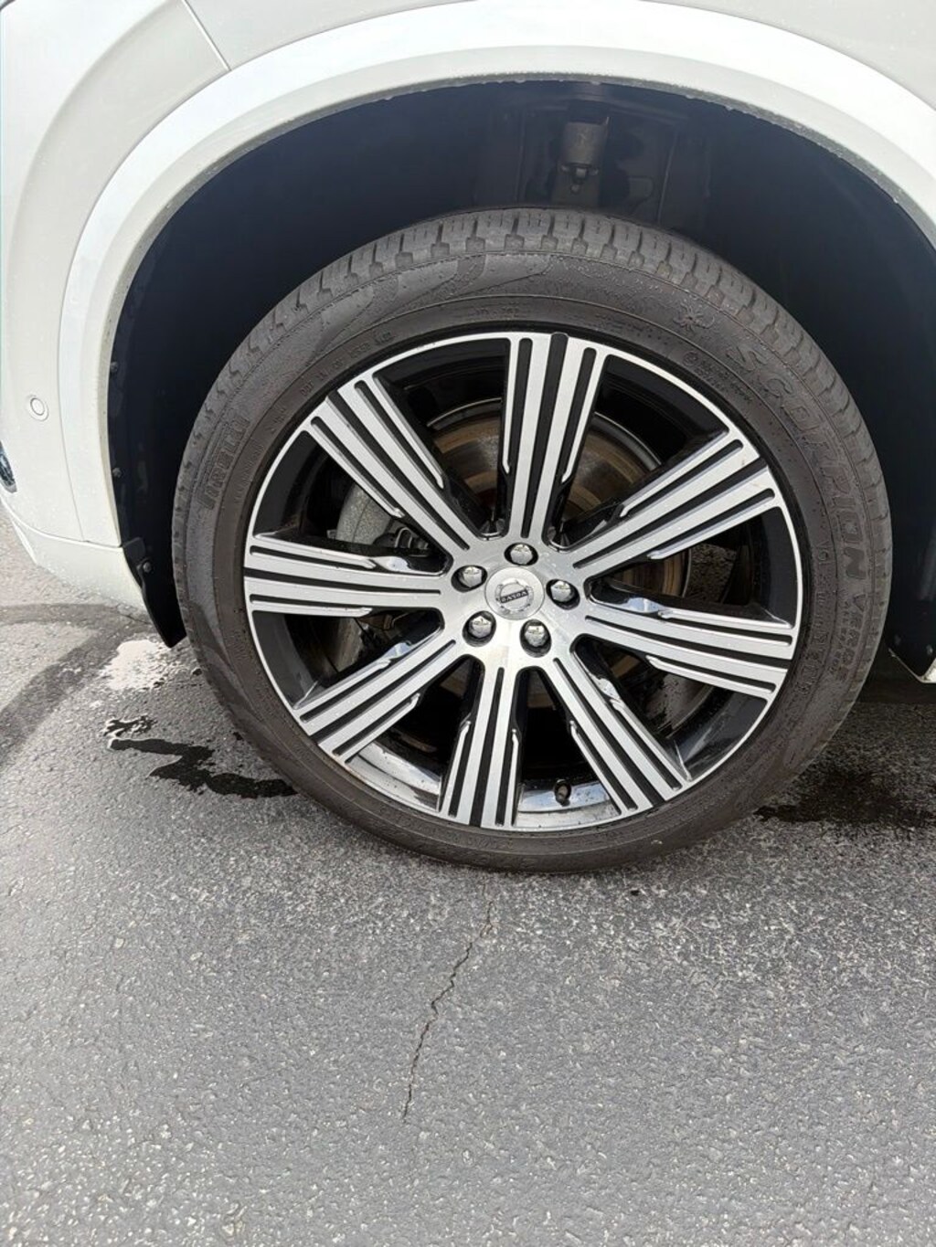 Used 2024 Volvo XC90 plug-in hybrid T8 Plus 6-Seater SUV