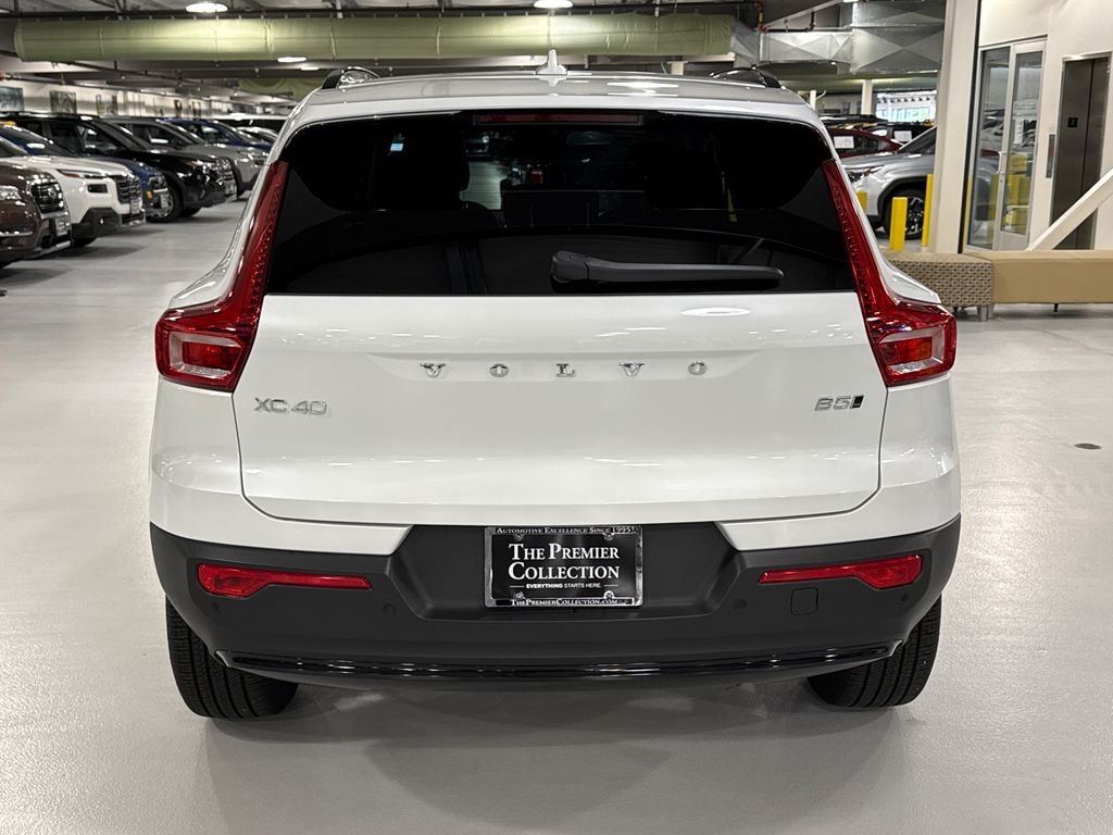 New 2026 Volvo XC40 B5 Plus SUV
