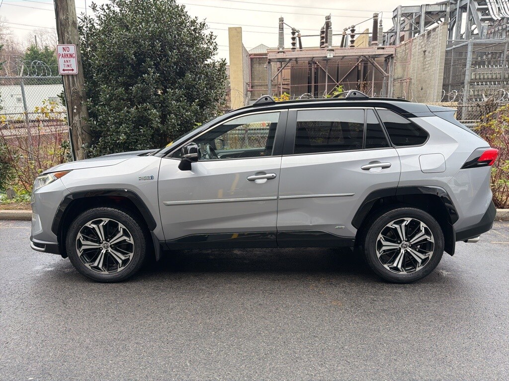 2021 Toyota RAV4 Prime XSE photo 3
