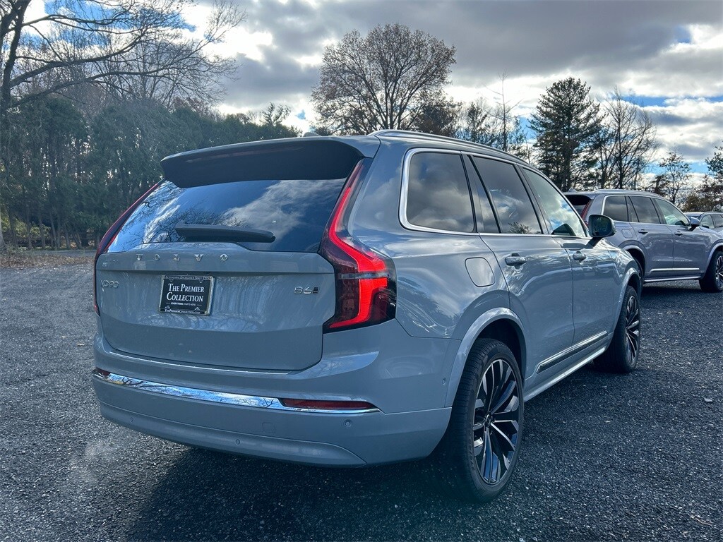 2026 Volvo XC90 AWD Plus photo 2