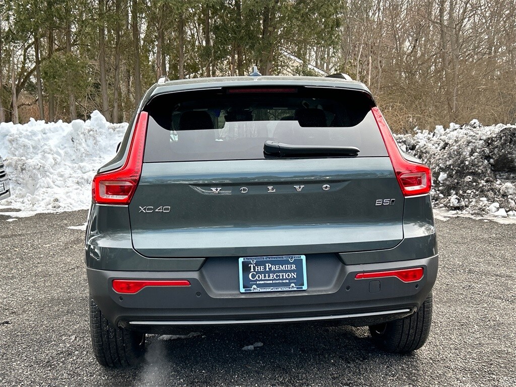 New 2026 Volvo XC40 B5 Plus SUV