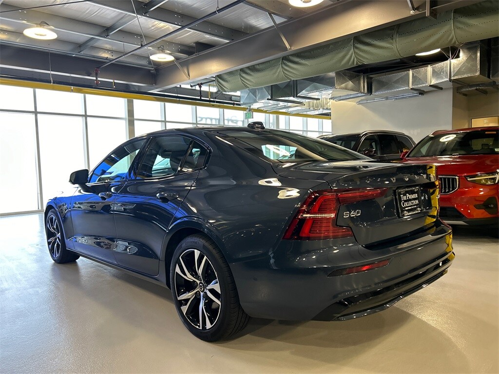 2024 Volvo S60 B5 Plus photo 4