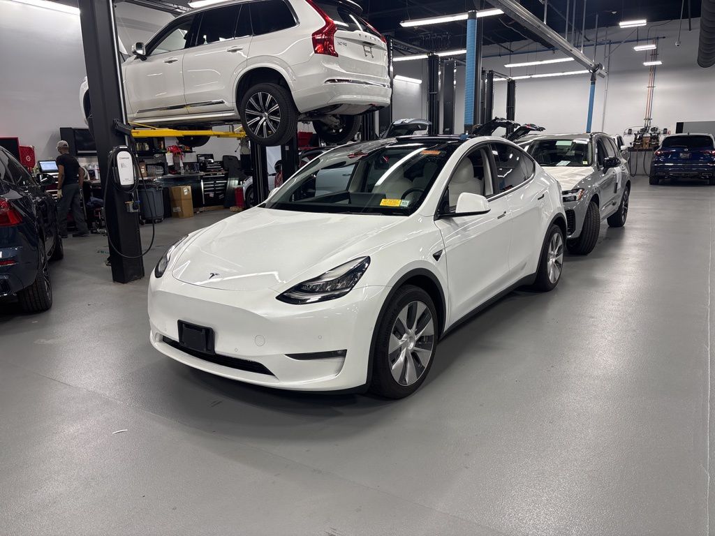 2021 Tesla Model Y Long Range Dual Motor All-Wheel Drive's photo