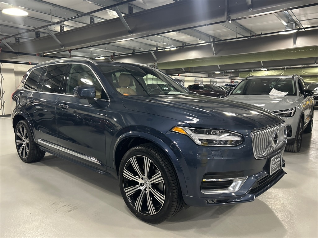 2022 Volvo XC90 Inscription's photo