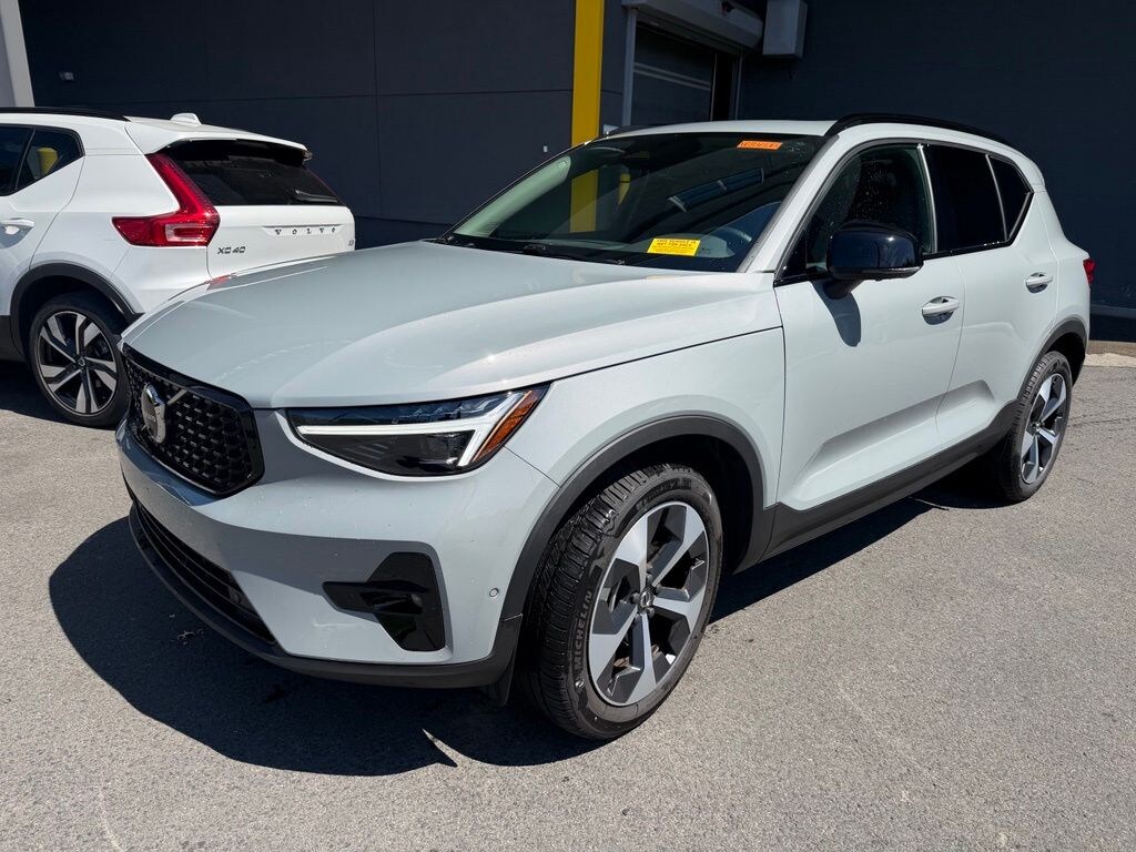 Certified 2026 Volvo XC40 B5 Plus SUV