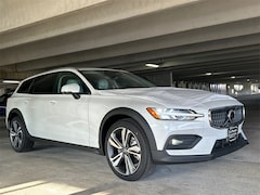 2026 Volvo V60 Cross Country B5 Plus AWD Wagon