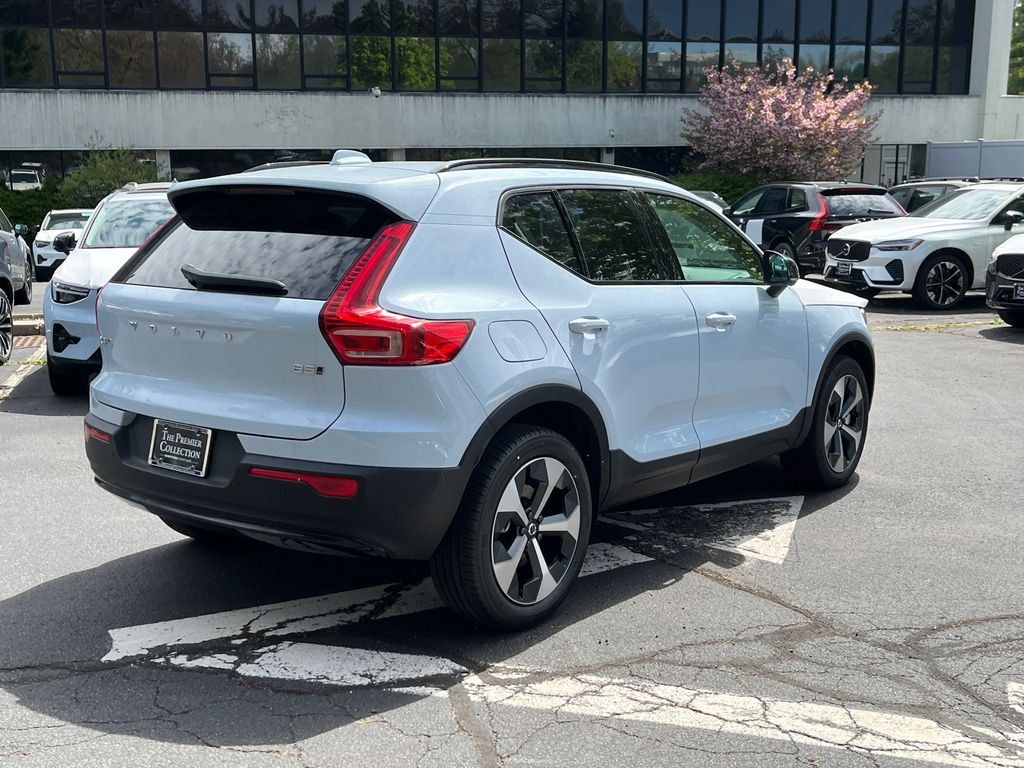 New 2026 Volvo XC40 B5 Plus SUV
