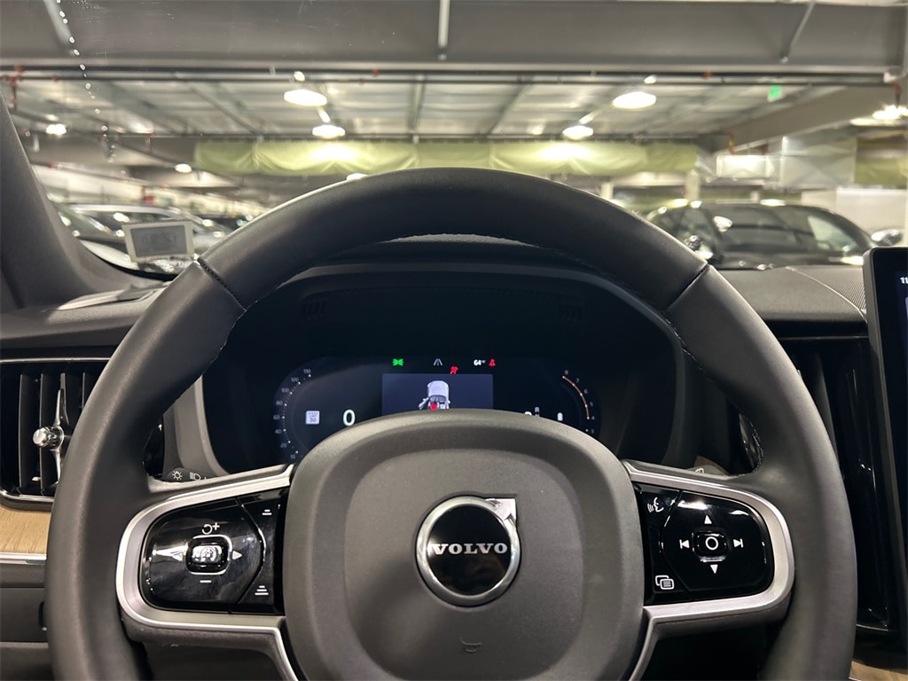 2026 Volvo XC60 Core - Photo 12