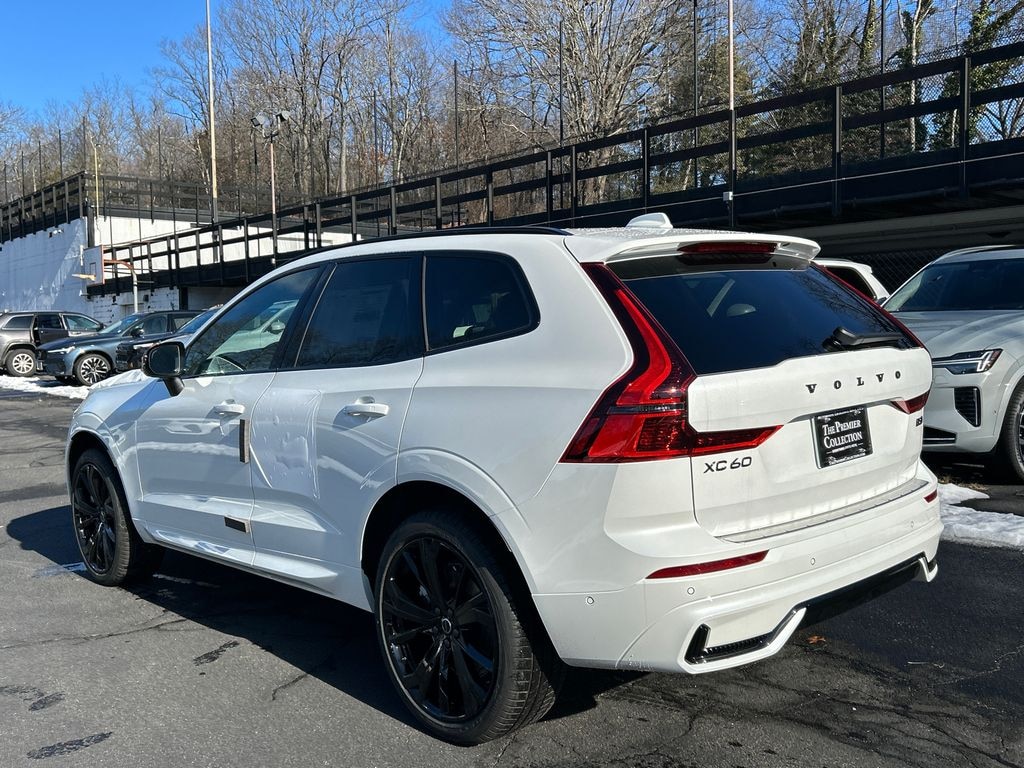 New 2026 Volvo XC60 B5 Ultra Black Edition SUV
