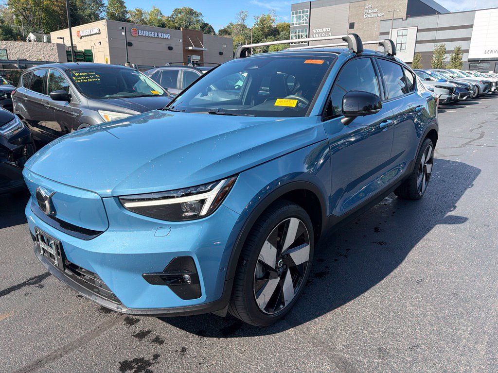 2023 Volvo C40
