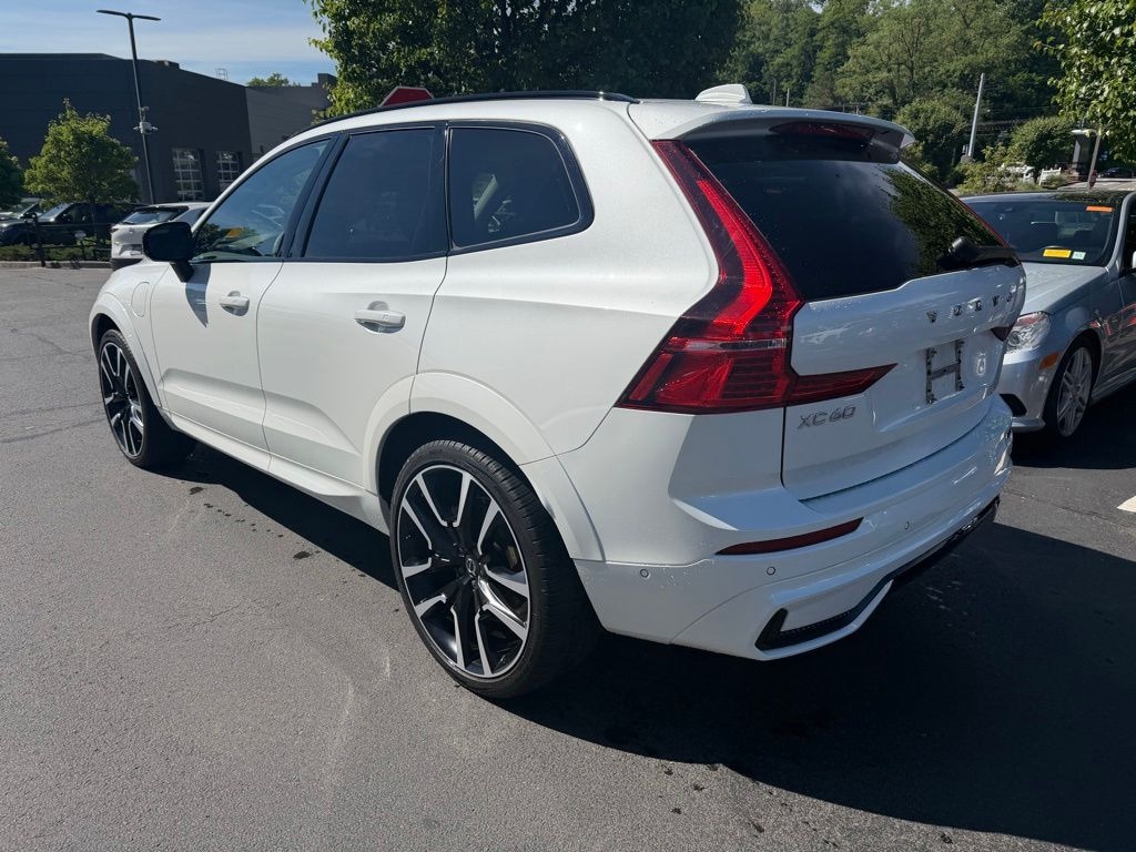 Used 2024 Volvo XC60 plug-in hybrid T8 Ultimate Dark SUV