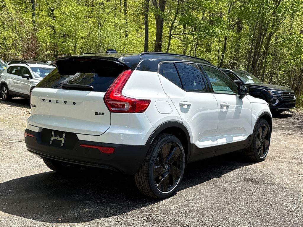 New 2026 Volvo XC40 B5 Ultra Black Edition SUV