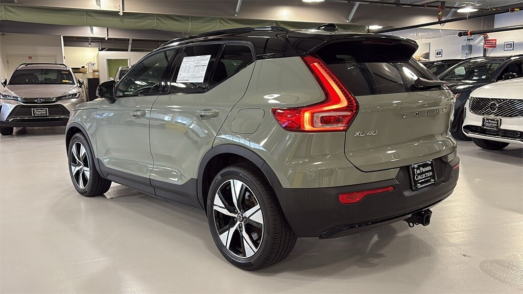 2021 Volvo XC40 Recharge Twin P8 photo 4